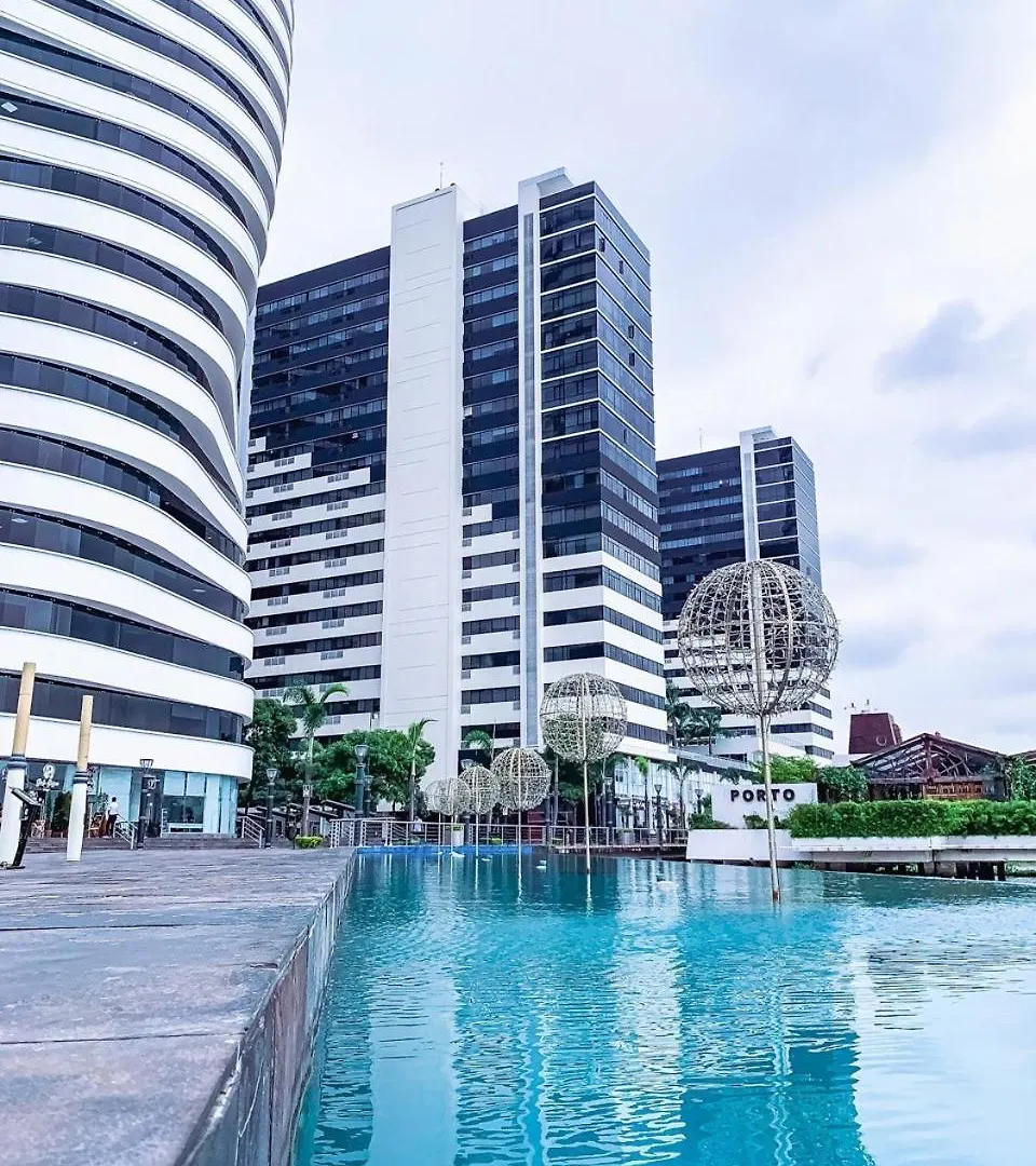 2 Dormitorios Vista Lateral Al Rio, Parqueo Guayaquil 0*,  Ecuador