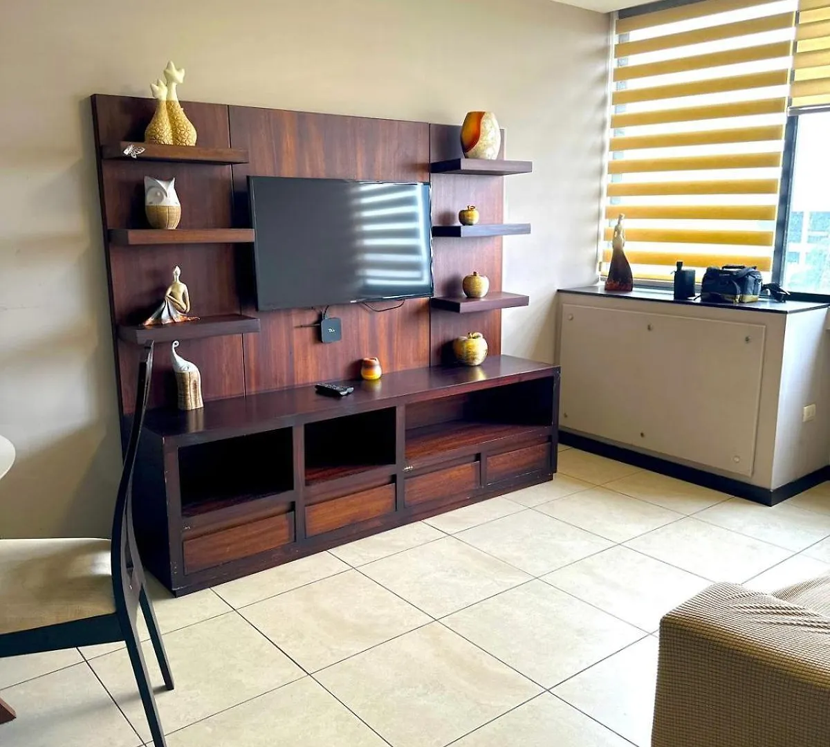 Apartment 2 Dormitorios Vista Lateral Al Rio, Parqueo Guayaquil Ecuador